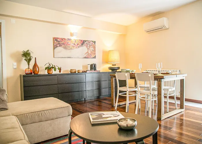 The Bonsai - Glamorous Chiado